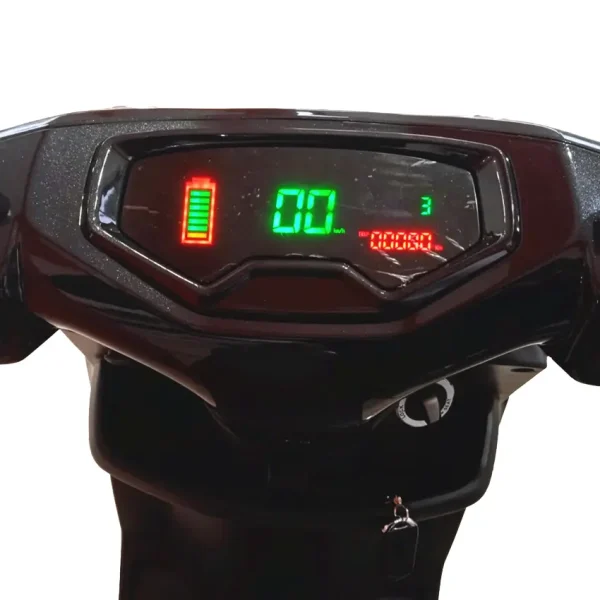 Tablero digital de la moto eléctrica Warrior Tailg en Pucallpa e Iquitos