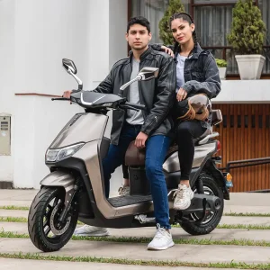 Moto eléctrica Warrior Tailg marrón en Pucallpa e Iquitos