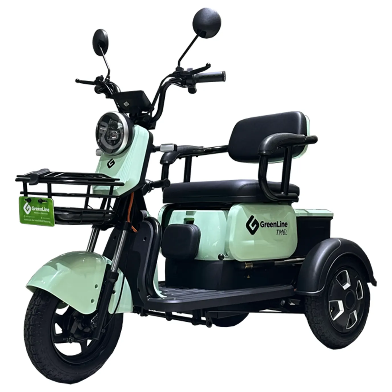 Trimoto elĂ©ctrica TM6L verde Amazon GreenLine Pucallpa con techo y baterĂa extraĂble
